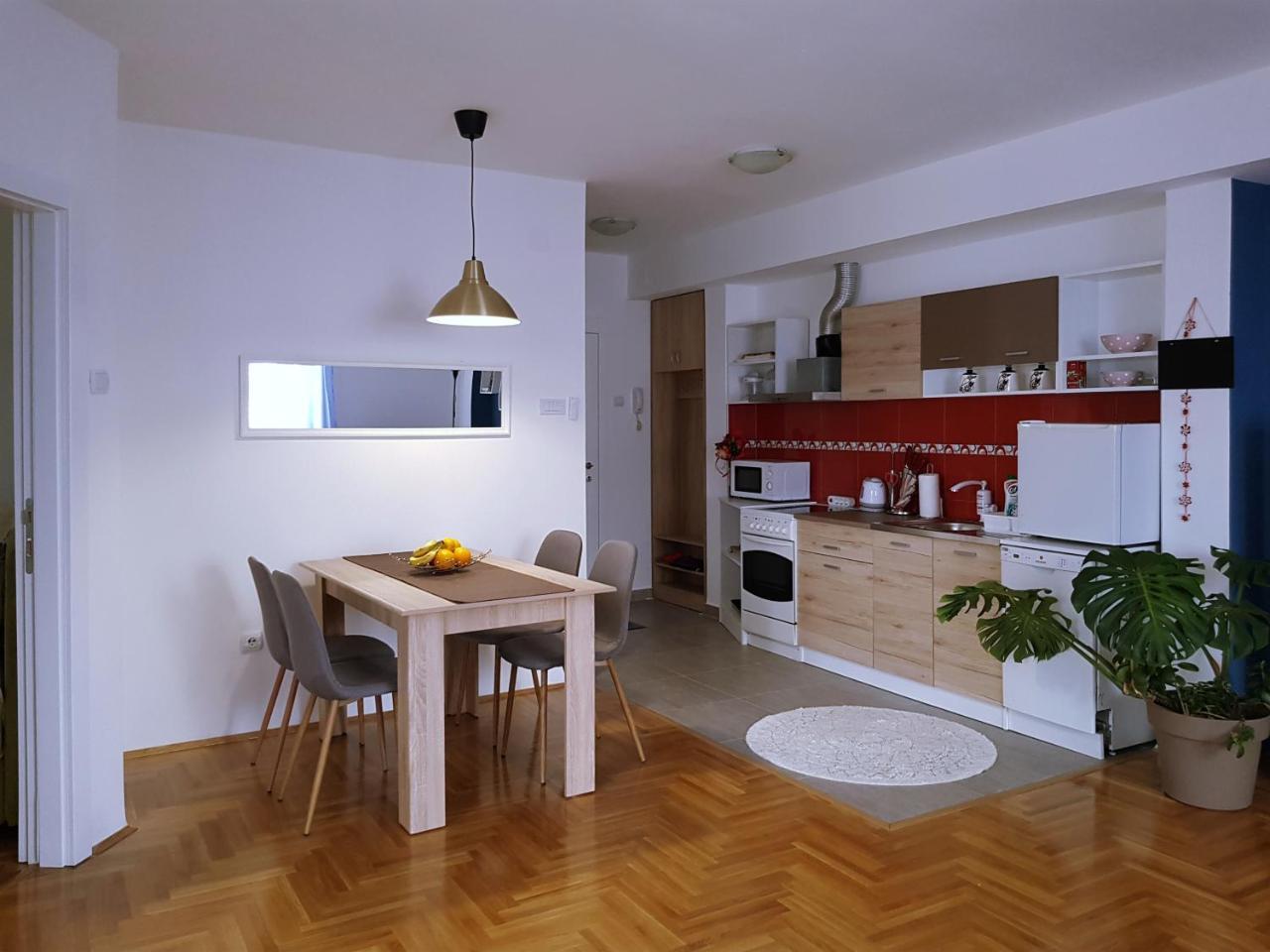 Konstantin Lux Appartement Subotica Buitenkant foto